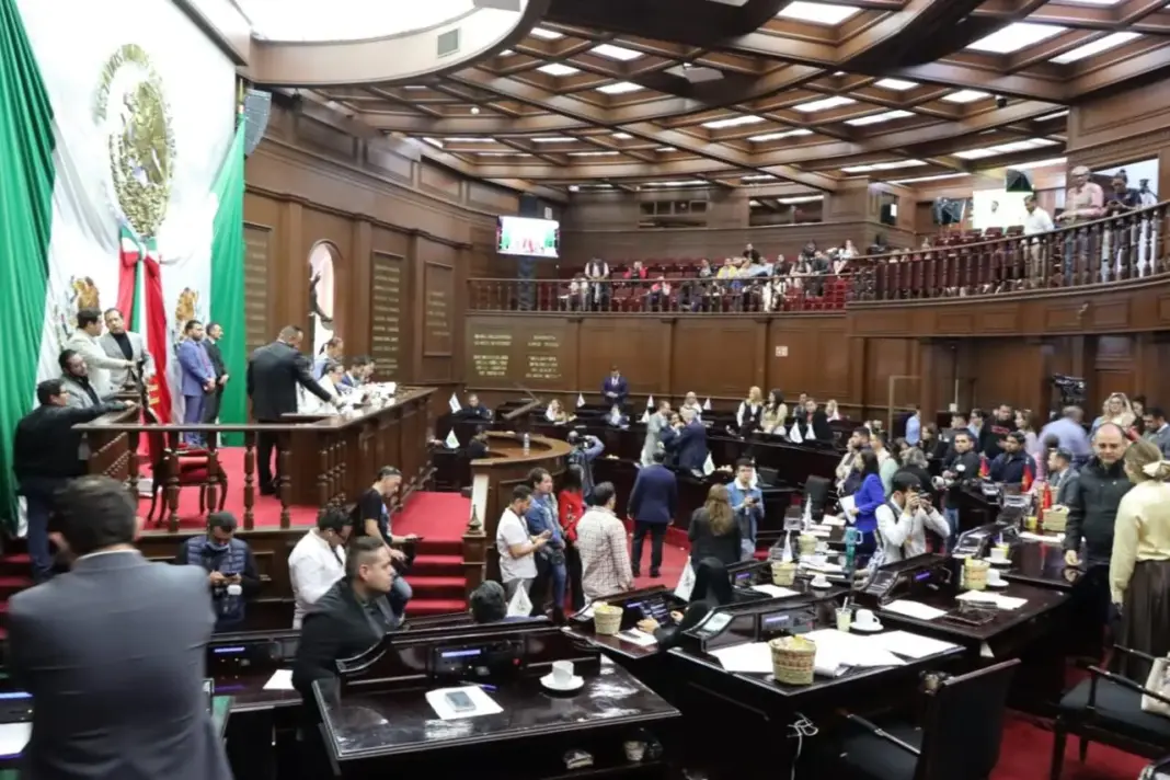 Congreso de Michoacán pone candado histórico: gobiernos ya no podrán heredar deudas Congreso de Michoacán pone candado histórico: gobiernos ya no podrán heredar deudas