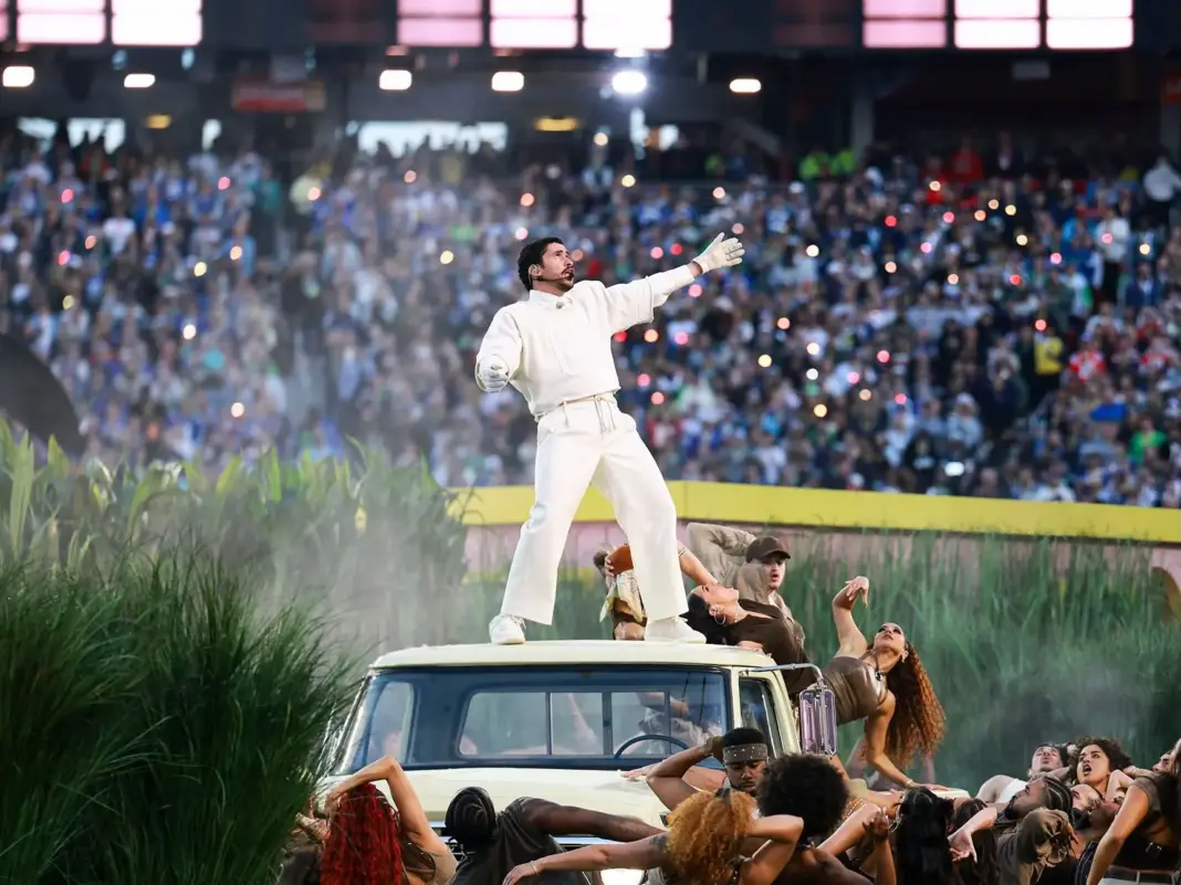 Bad Bunny en el Super Bowl: el “Latin Power” tomó el centro del imperio Bad Bunny en el Super Bowl: el “Latin Power” tomó el centro del imperio