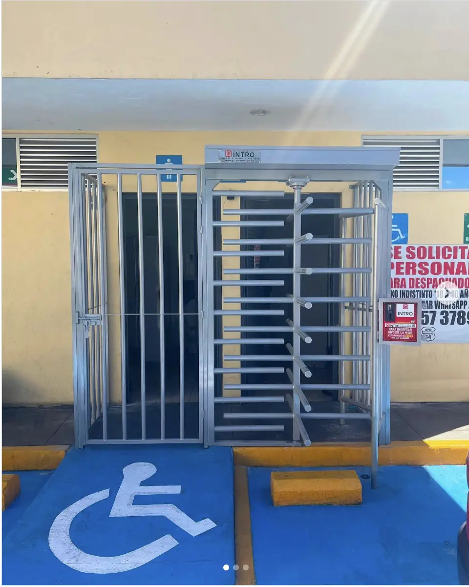 Diputado quiere poner fin al cobro por usar el baño en las gasolineras Diputado quiere poner fin al cobro por usar el baño en las gasolineras