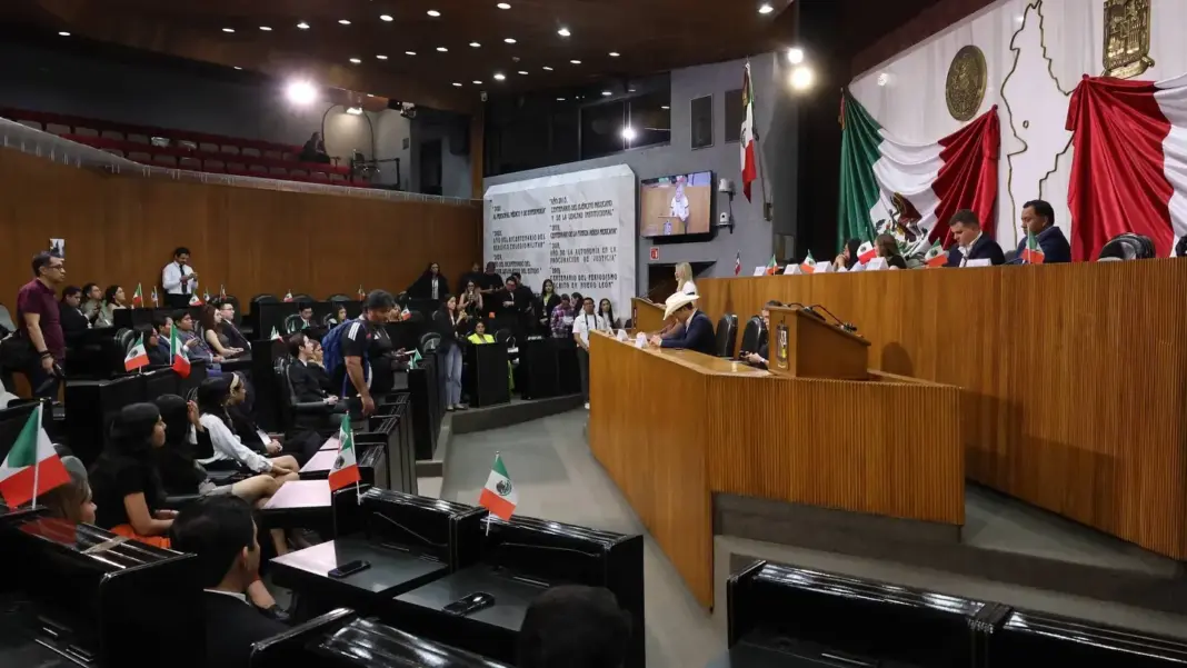 Congreso de Nuevo León exige castigos contra empresas contaminantes Congreso de Nuevo León exige castigos contra empresas contaminantes