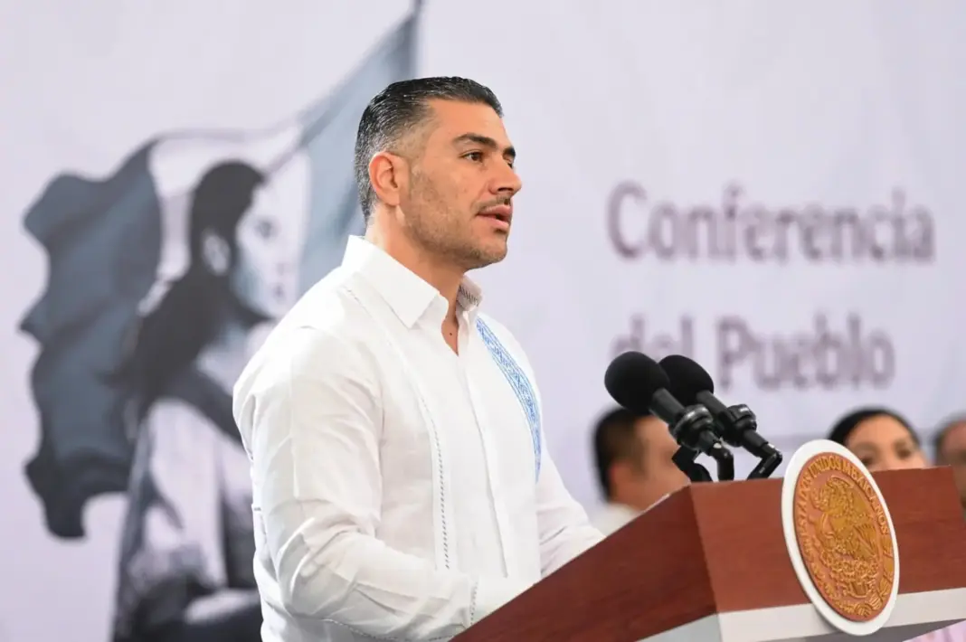 Omar García Harfuch ahora va contra criminales de “cuello blanco” Omar García Harfuch ahora va contra criminales de “cuello blanco”