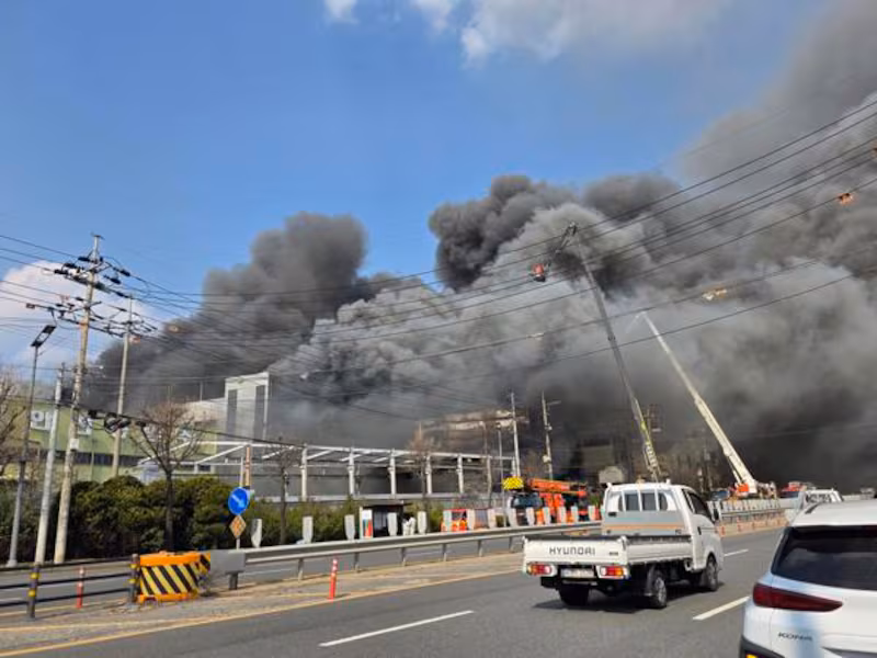 VIDEO | Incendio en fábrica automotriz en Corea del Sur deja más de 50 heridos VIDEO | Incendio en fábrica automotriz en Corea del Sur deja más de 50 heridos