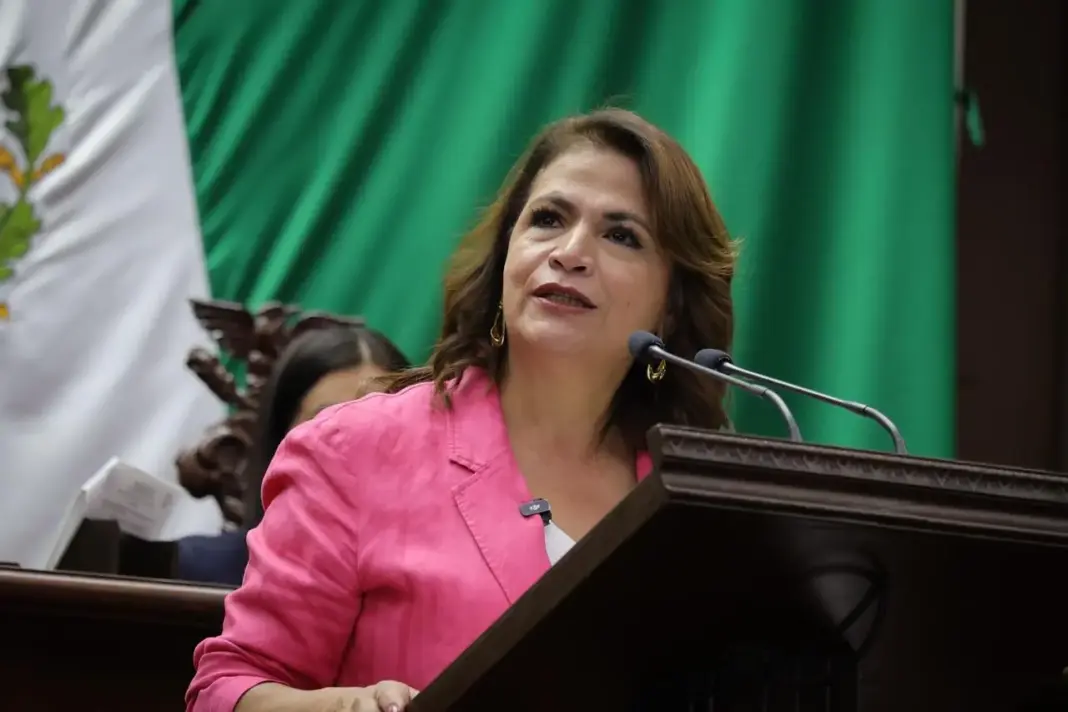 Fabiola Alanís propone revocación de mandato y límites al gasto público en Michoacán Fabiola Alanís propone revocación de mandato y límites al gasto público en Michoacán