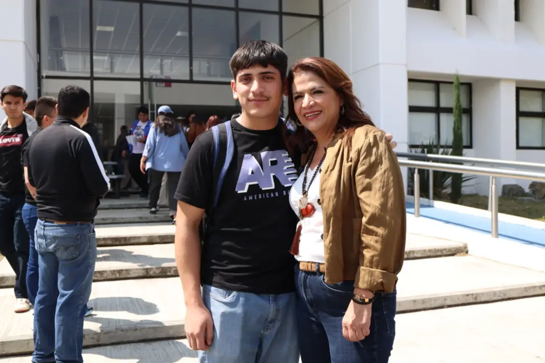 Fabiola Alanís advierte riesgos para adolescentes y pide estrategia integral ante violencia digital Fabiola Alanís advierte riesgos para adolescentes y pide estrategia integral ante violencia digital