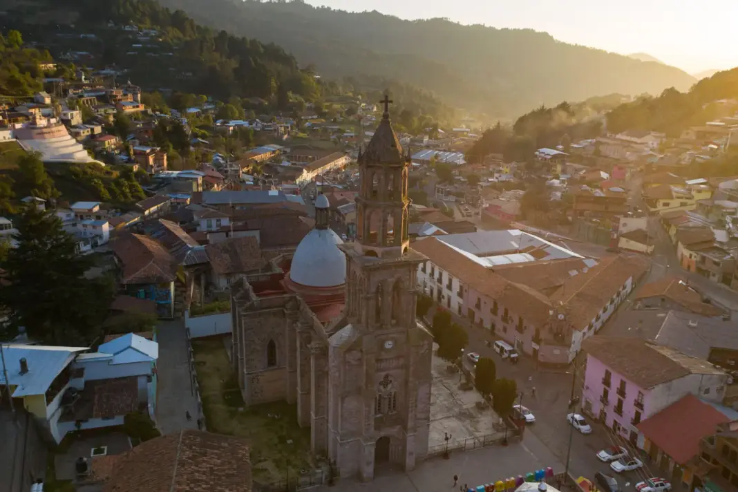 Angangueo en Semana Santa: qué ver, qué hacer y por qué es uno de los destinos más mágicos de Michoacán Angangueo en Semana Santa: qué ver, qué hacer y por qué es uno de los destinos más mágicos de Michoacán
