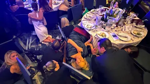 Disparos en cena con Trump en Washington: evacúan evento y detienen a sospechoso Disparos en cena con Trump en Washington: evacúan evento y detienen a sospechoso