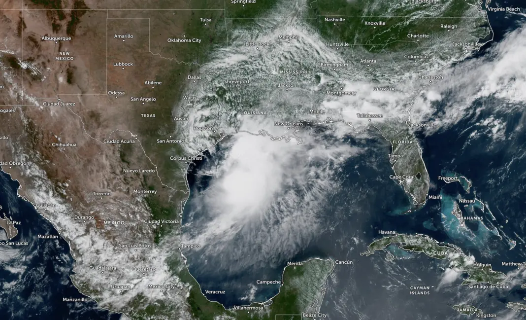 Tormenta tropical Arthur avanza por la costa de Texas y avanza hacia Luisiana Tormenta Tropical Arthur